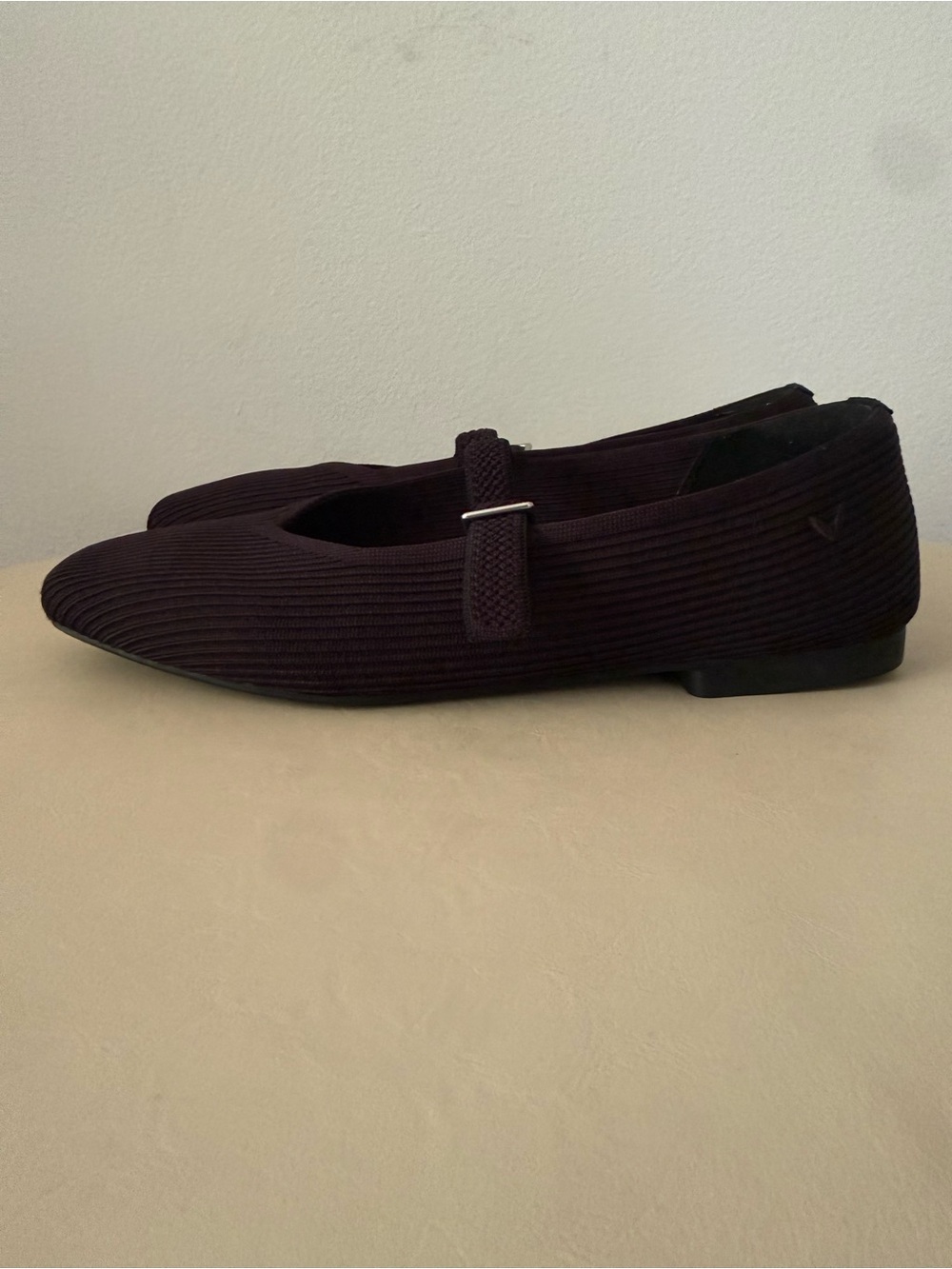 Vivaia Women’s Black Mary Jane Flats - Picture 3 of 7